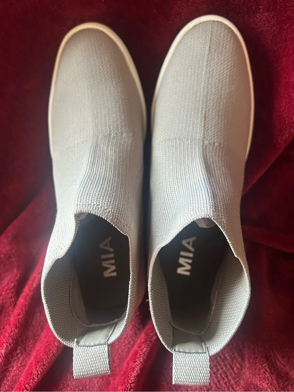 MIA Leesa Light Gray Knit Wedge Slip-On Booties Size 7.5